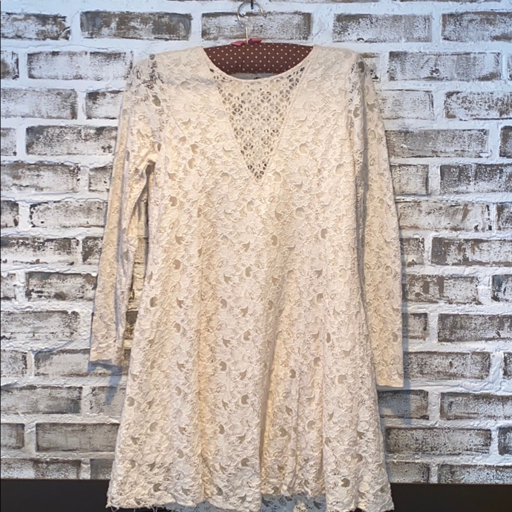 Cream lace overlay flowy dress